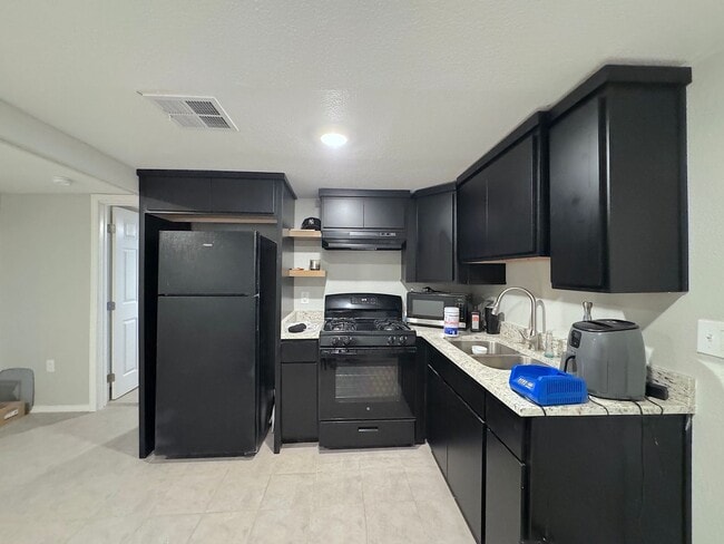 231 Francis St Unidad B