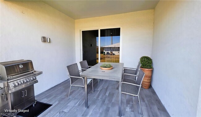 Photo - 2909 SW Santa Barbara Pl