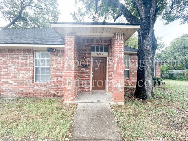 Building Photo - 1001 N McKinney St Unit B Rental