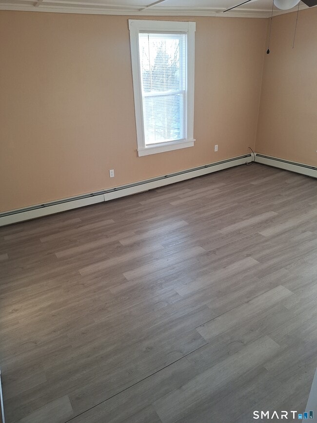 Photo - 23 1/2 N Spring St Unit 3