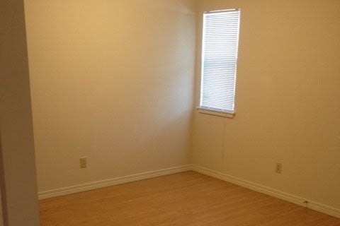 Photo - Three Oaks Apartments