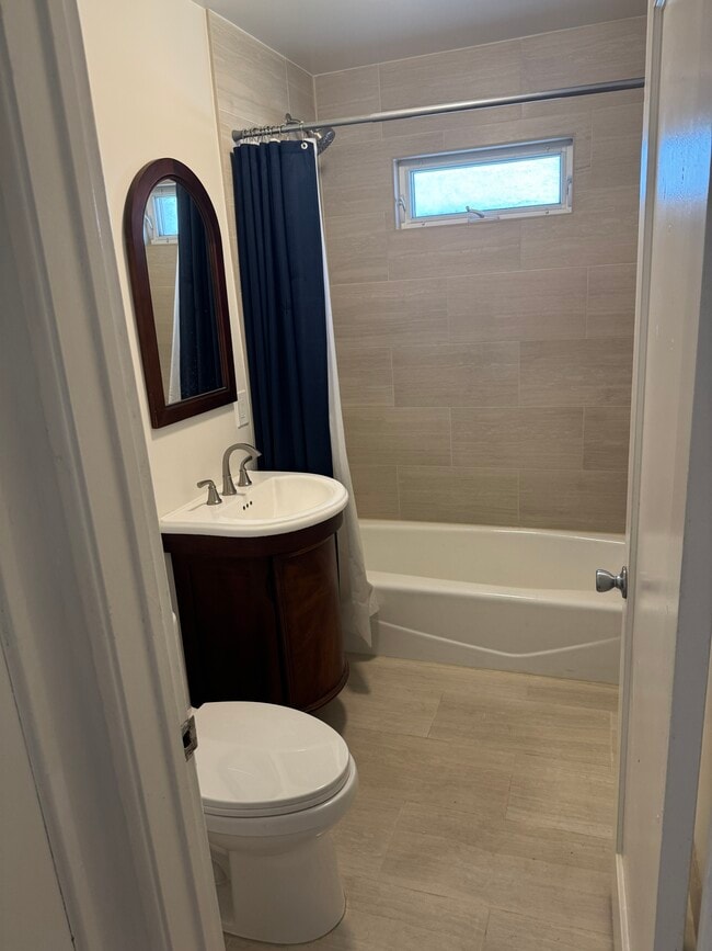 Photo - 520 Richmond Ave