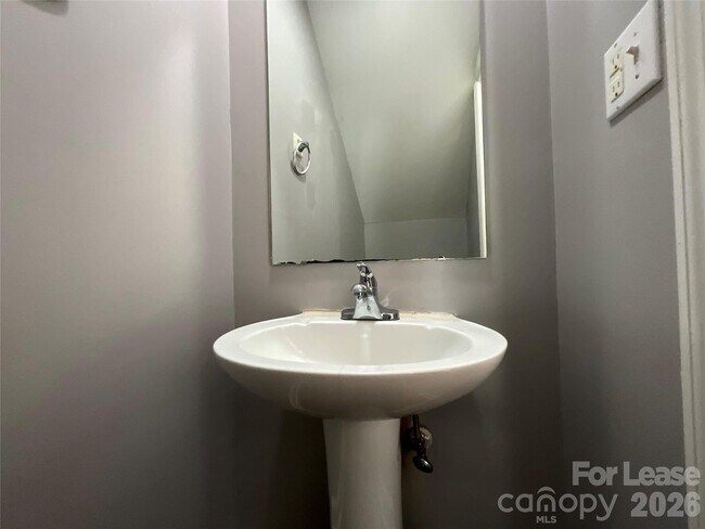 Photo - 206 W 15th St