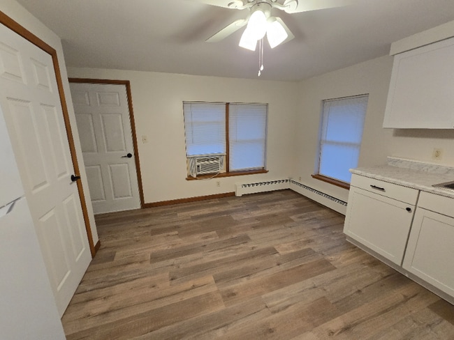 Photo - 800 W Walworth St Unit 3