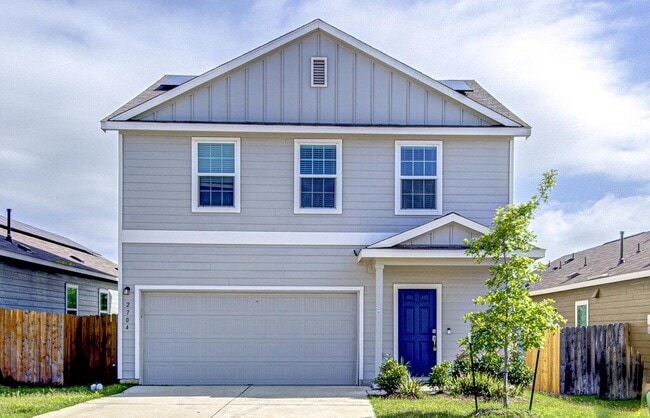 Building Photo - 2704 Shimsham Dr