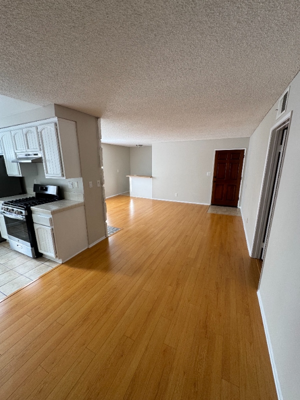 Photo - 725 E Providencia Ave Unit 206
