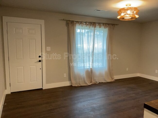 Photo - 633 Rivermont Rd