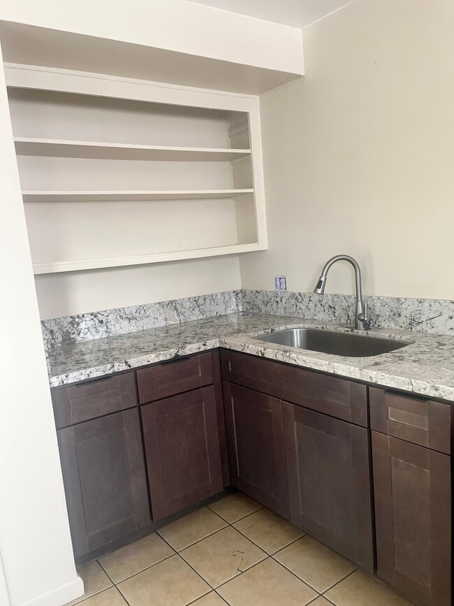 Photo - 4732 Cereza St