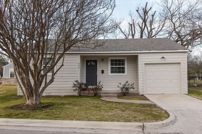 Photo - 496 Loraine Cir