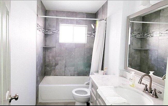 Photo - 16318 Forest Way Dr