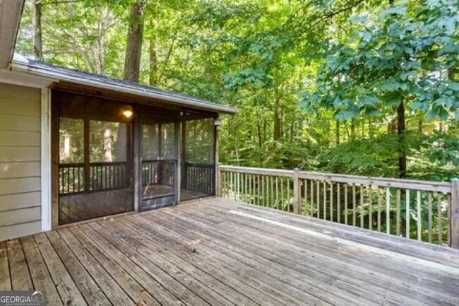 Photo - 2091 Ellwyn Dr