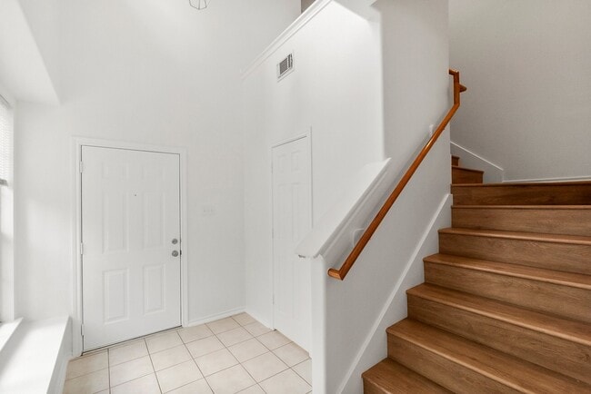 Photo - 144 Summerhaze Cir