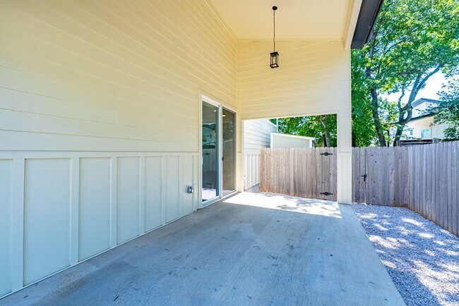 Photo - Discover Your Dream Home: Elegance, Comfort, and Modern Living All in One Stunning Package!