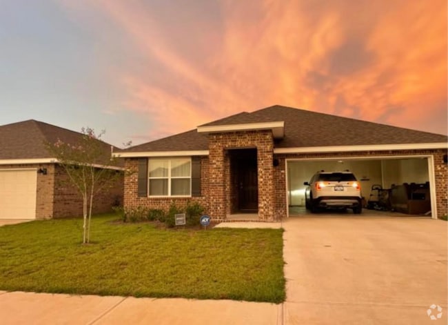 Building Photo - 4611 Reveille Wy Rental