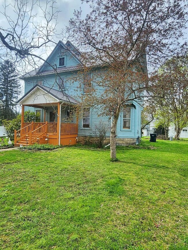 Photo - Rare Portville Rental! 4 Bedrooms with 4 Bathrooms! Apply today! Not furnished - owner is relocat...