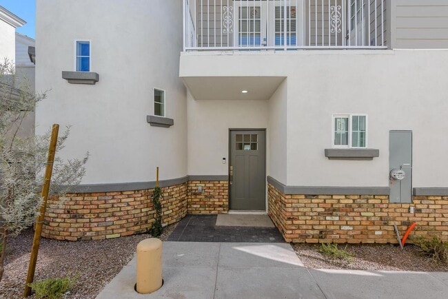 Photo - 3240 E Pinchot Ave Unit 6