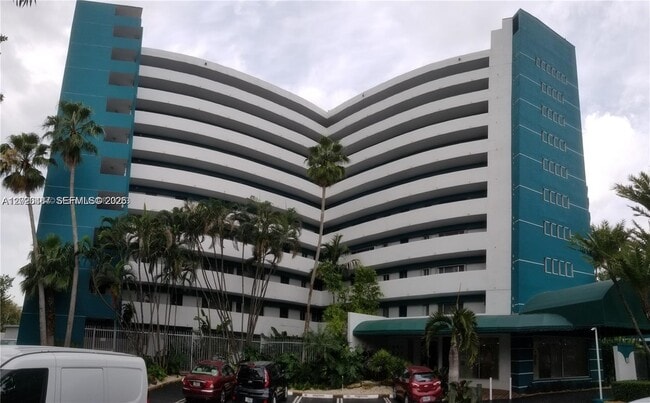 Photo - 1700 NW N River Dr Unit 1009