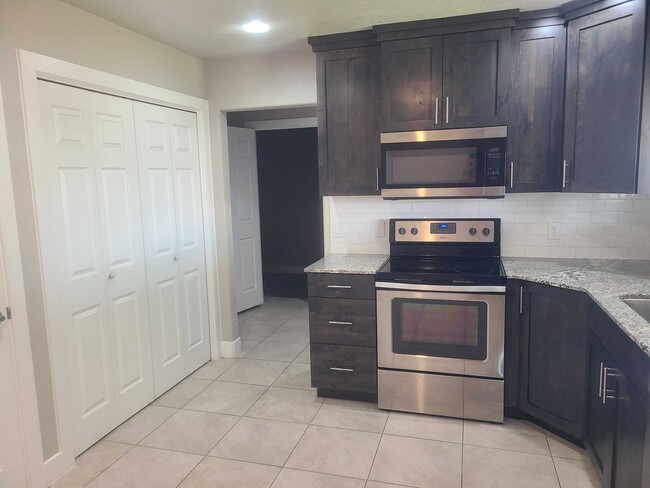 Photo - 1563 W 1400 N