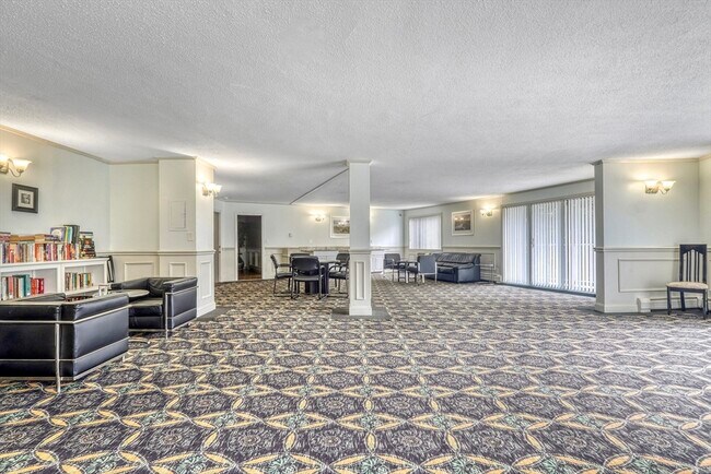 Photo - 141 Coolidge Ave Unidad 615