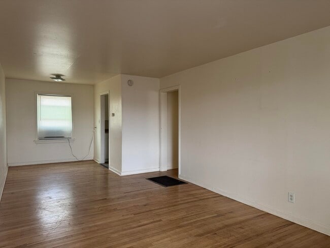 Photo - 1016 Wilmoore Dr SE