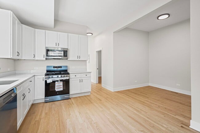 Photo - 6445 S Rhodes Ave