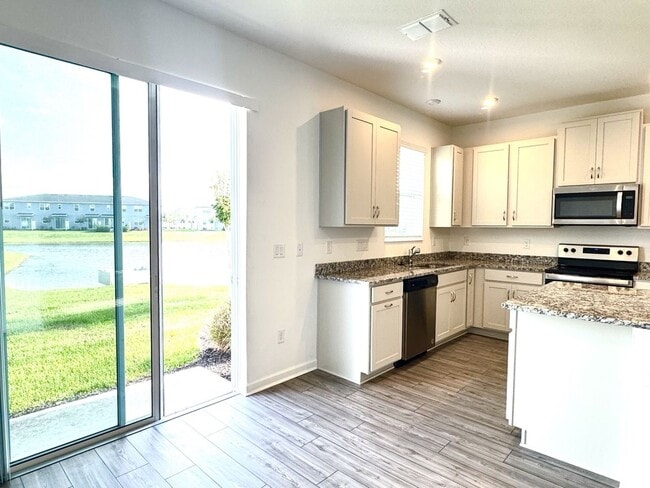 Photo - 3 Bedroom 2.5 Bathrooms Townhouse at Spring Isle Palms