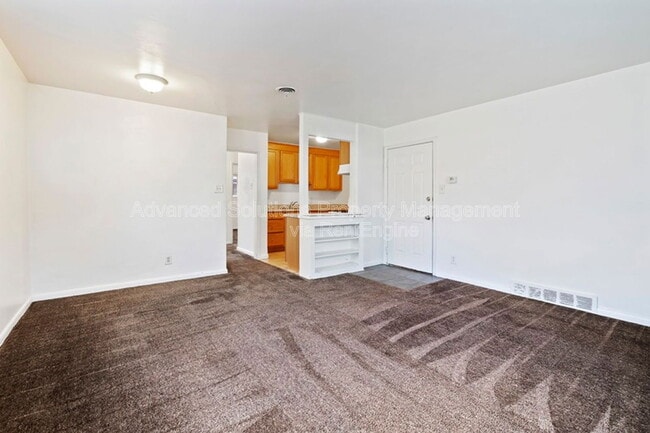 Photo - 370 E Sherman Ave Unidad 4