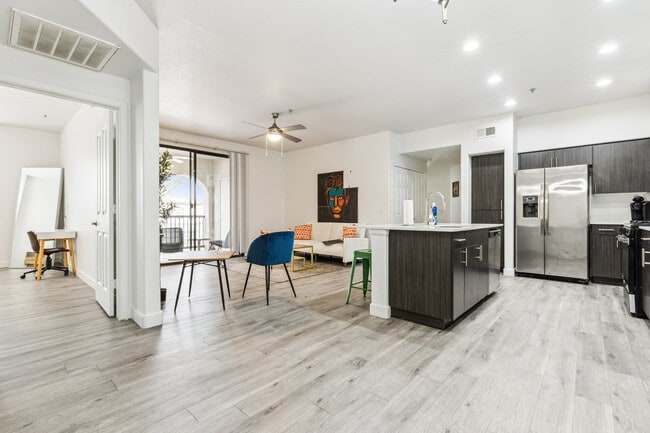 Photo - 9450 W Cabela Dr Unidad ID1055574P