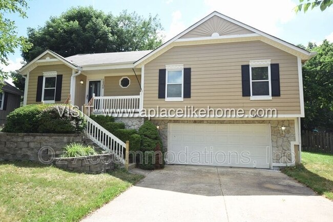 Photo - 15306 Riley St