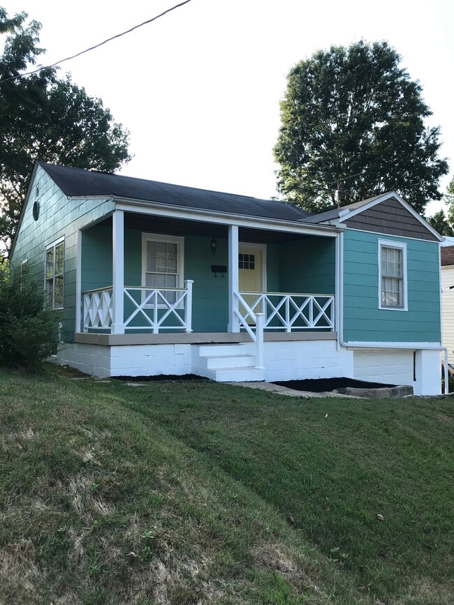 Photo - 227 Green Oak Dr