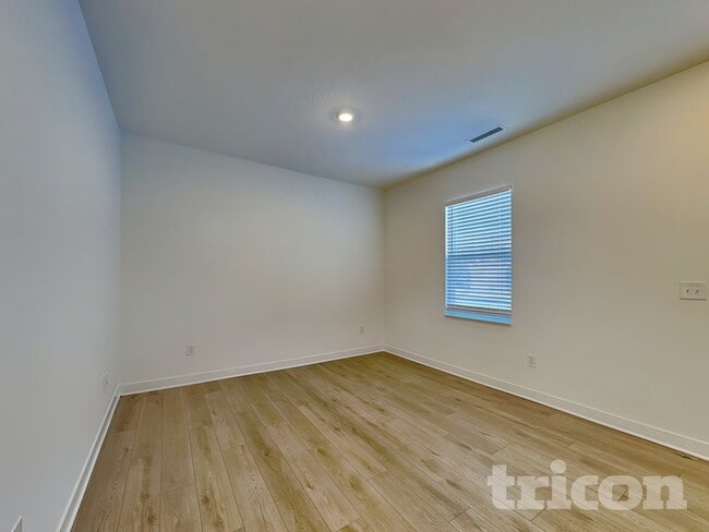 Photo - 11819 Moorfield Ln