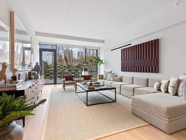 Photo - 130 Furman St