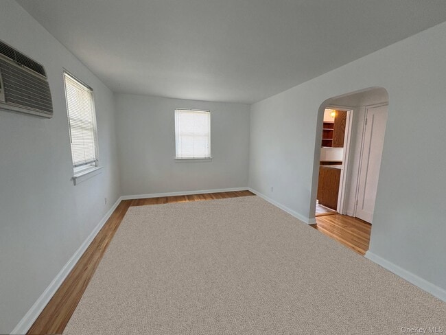 Photo - 263-45 73rd Ave Unidad 2nd Floor