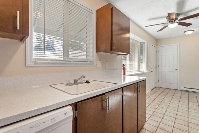 Photo - Spacious 2 Bed 1 Bath In Quiet Community