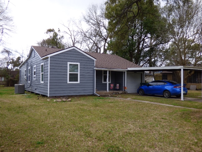 Photo - 9 W Eads Ave