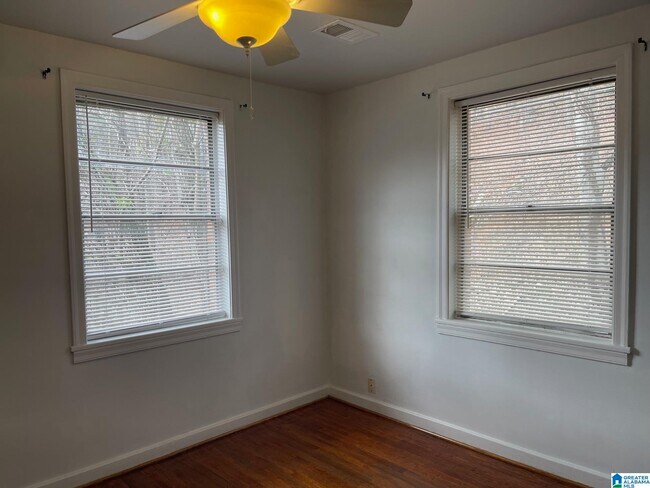 Photo - 1740 Valley Ave Unidad A