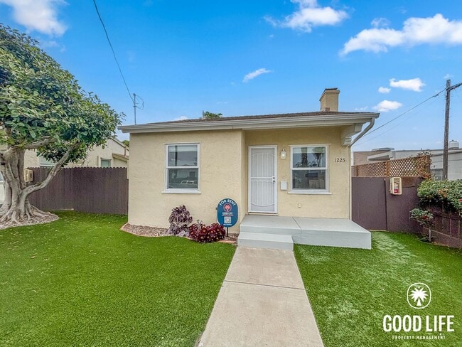 Building Photo - Charming 2BD/1BA Home in Morena with Large Yard, In-Unit Laundry & Detached Garage