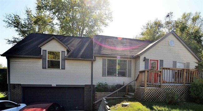 Building Photo - Incredible location! 4 BD/2 BA Home. Acros...