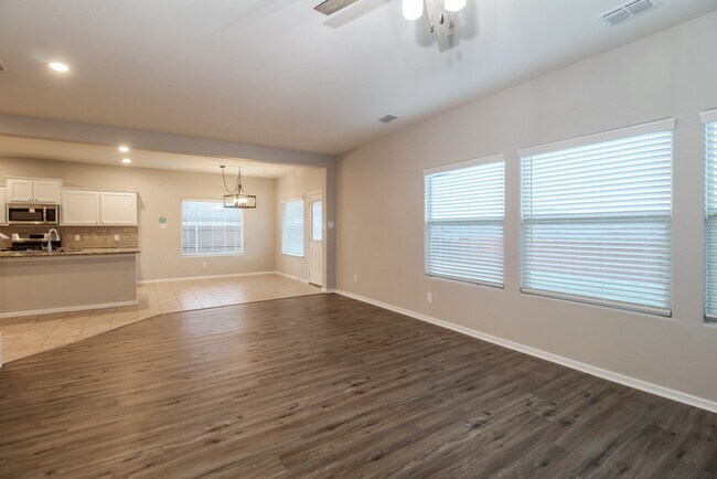 Photo - 6913 Freeboard Wy