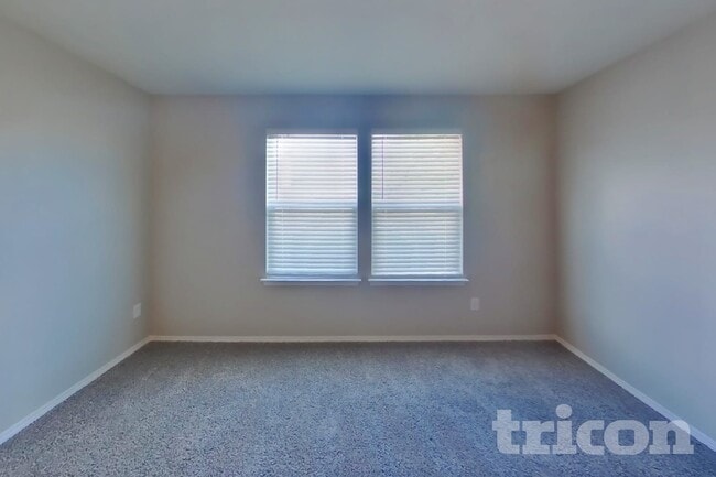Photo - 1023 Spofford Dr