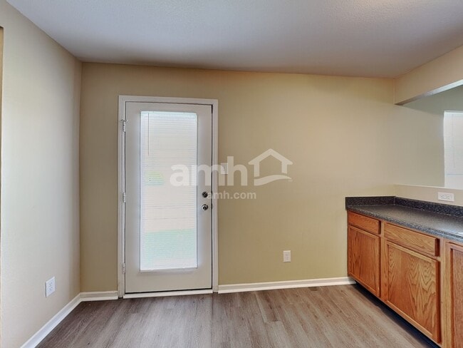 Photo - 3287 Underwood Dr