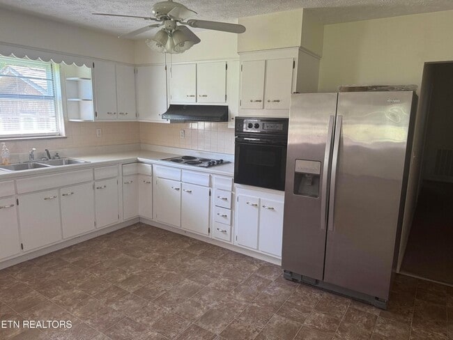 Photo - 520 Hopewell Rd