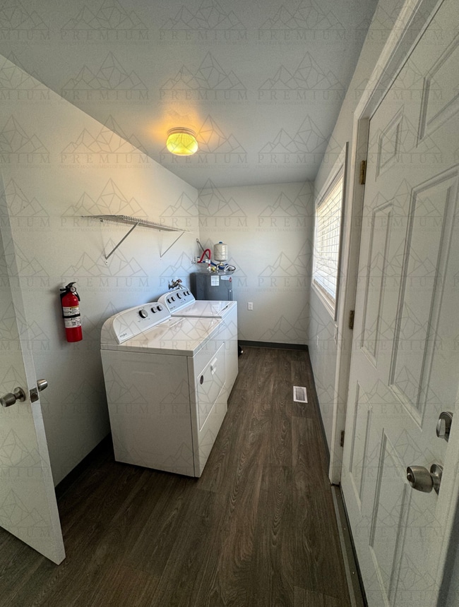 Photo - 402 McCoy St