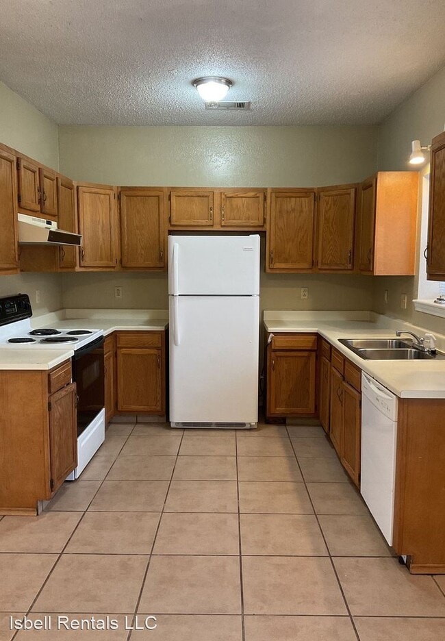 Photo - 3 br, 2 bath House - 3502 Water Street