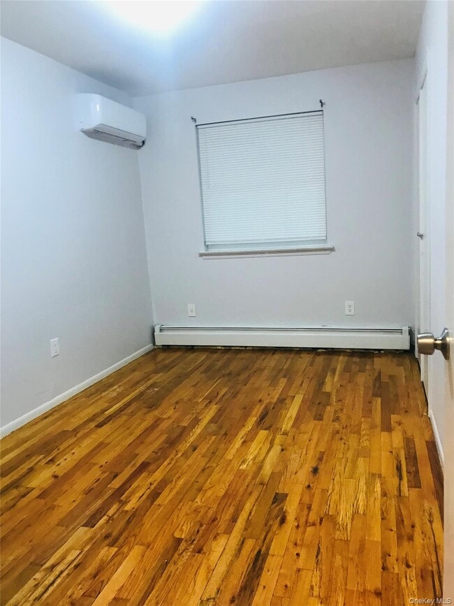 Photo - 1846 Bussing Ave