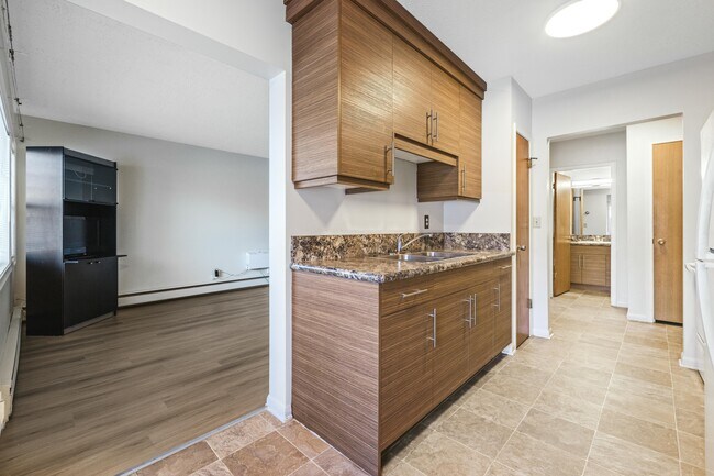 Photo - 173 Procter Pl Unité 8