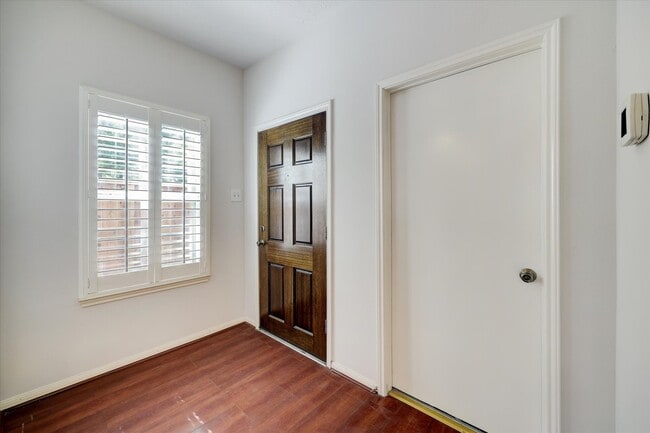 Building Photo - 1161 Eden Park Ln Rental