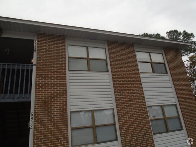 Building Photo - Timberlake Apartments