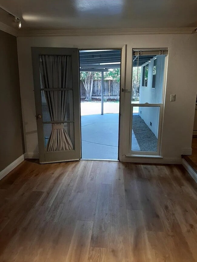 Photo - 4953 Kenson Dr