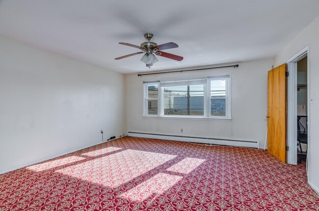 Photo - 129 Garfield Ave Unidad 2